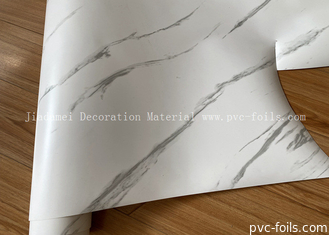 Rolo de filme de membrana de PVC de design de mármore branco para decoração de portas de armários