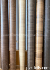 Película de revestimento de perfis de grãos de madeira de PVC para decoração de painéis de portas