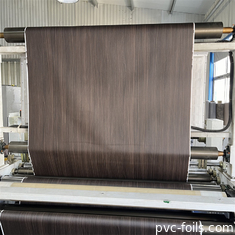 Membrana de folha de PVC laminada de grãos de madeira escura para porta de gabinete MDF