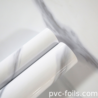 Película de laminação de PVC para janelas de plástico Espessura 180 microns, Largura 620 mm