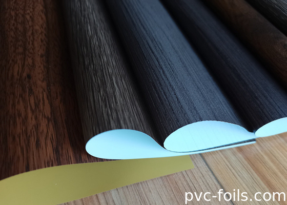 Folha de PVC auto-aderente para revestimento de móveis