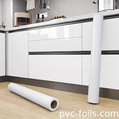 Papel de parede de PVC auto-aderente de cor sólida branco brilhante - fácil de descascar e pegar para cozinha