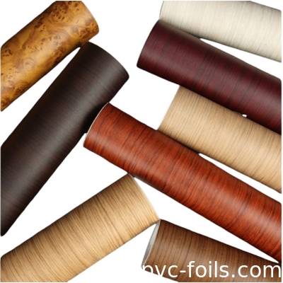 Baixo MOQ Preço de fábrica Papel de parede auto-aderente Adesivo de móveis Vinyl Madeira Grão de PVC Film For Sale