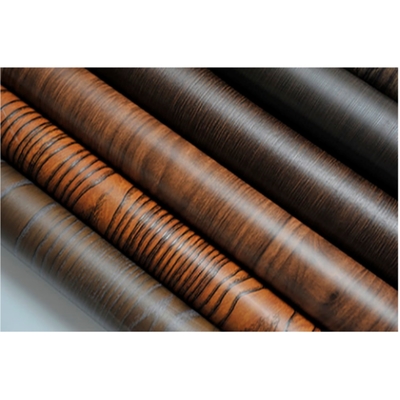 Instalação fácil Folha decorativa de PVC perfeita para máquinas de laminação a quente comprimento ajustável opcional auto-aderente